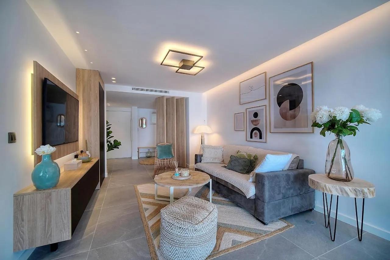 Cannes Luxury Rental - Stunning Sea Front Apartment Villeneuve-Loubet France