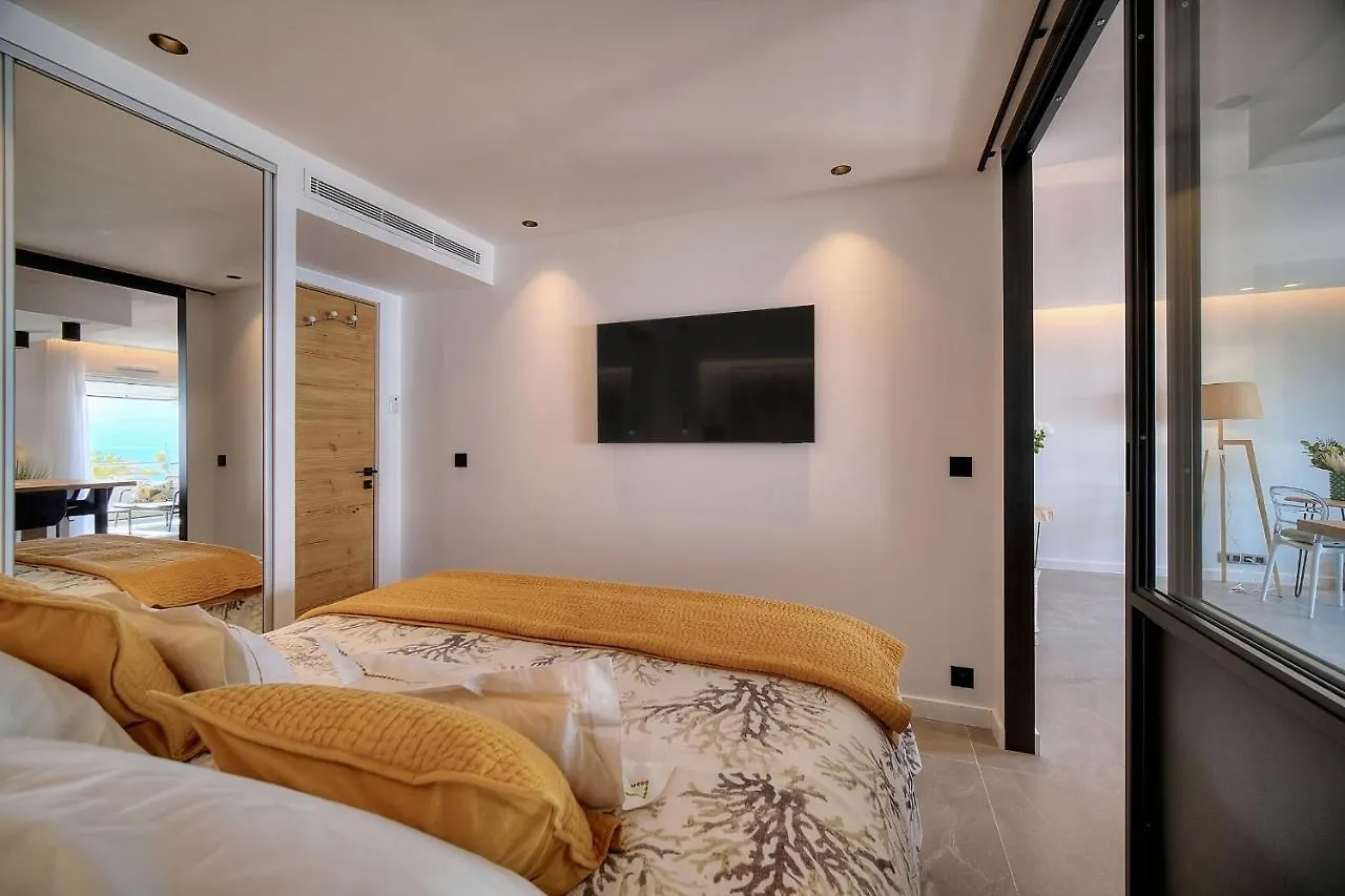 Cannes Luxury Rental - Stunning Sea Front Apartment Villeneuve-Loubet